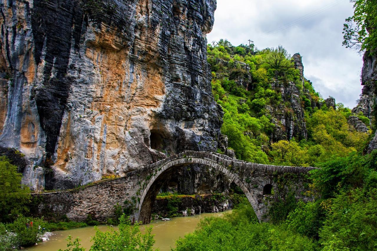 En Chora Vezitsa Hotel Vitsa Buitenkant foto